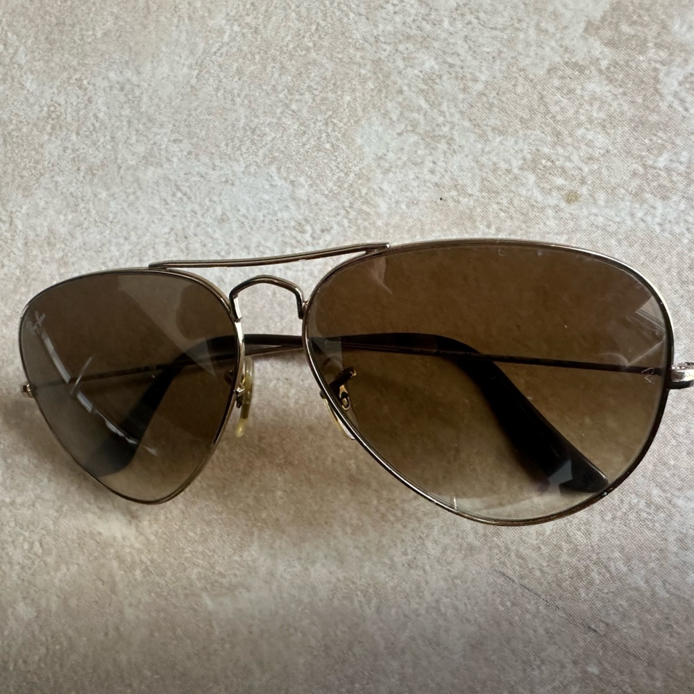 Ray ban aviator sunglasses